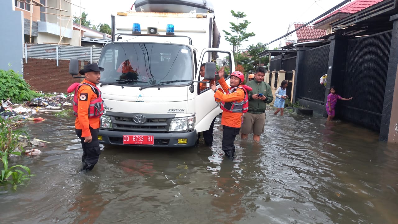 Banjir Melanda Kota Makassar Sebanyak 1.869 Jiwa Mengungsi
